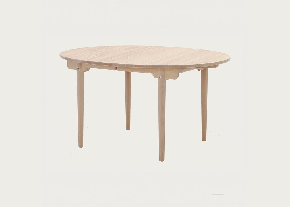 CH337 Dining Table Soaped Oak
