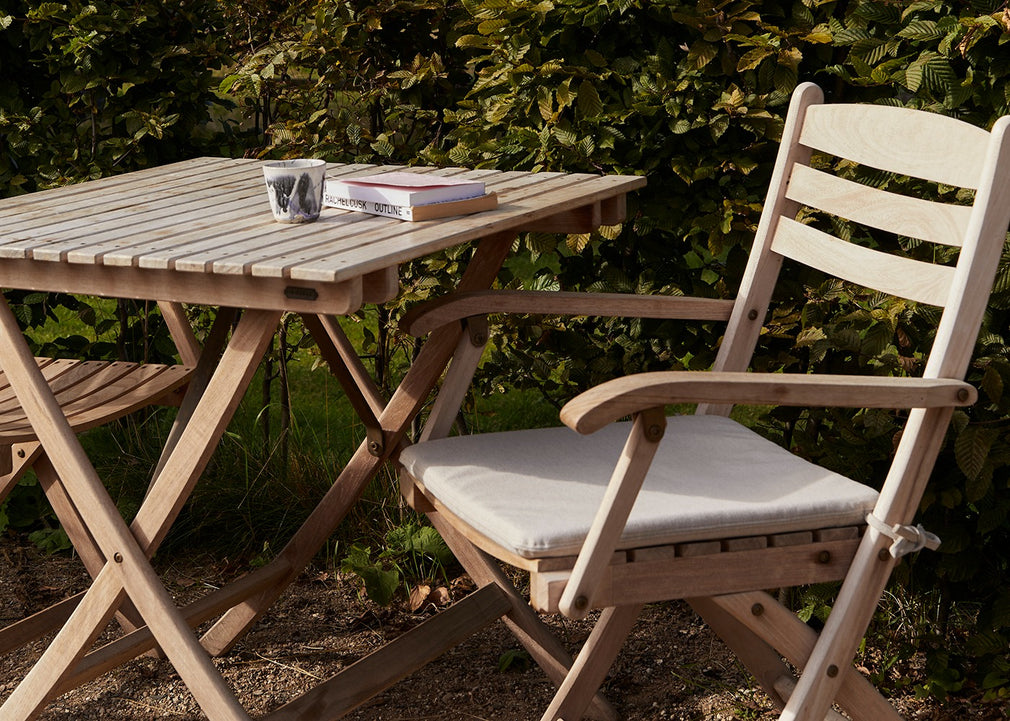 Selandia Folding Armchair
