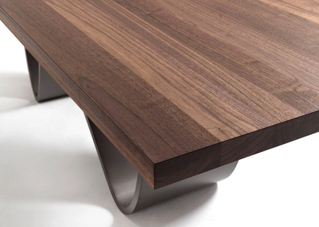 Bree E Onda Table
