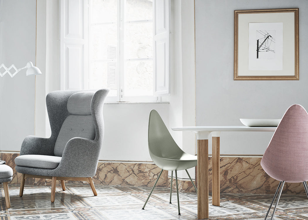 Analog Dining Table Walnut / 4-6 Seater