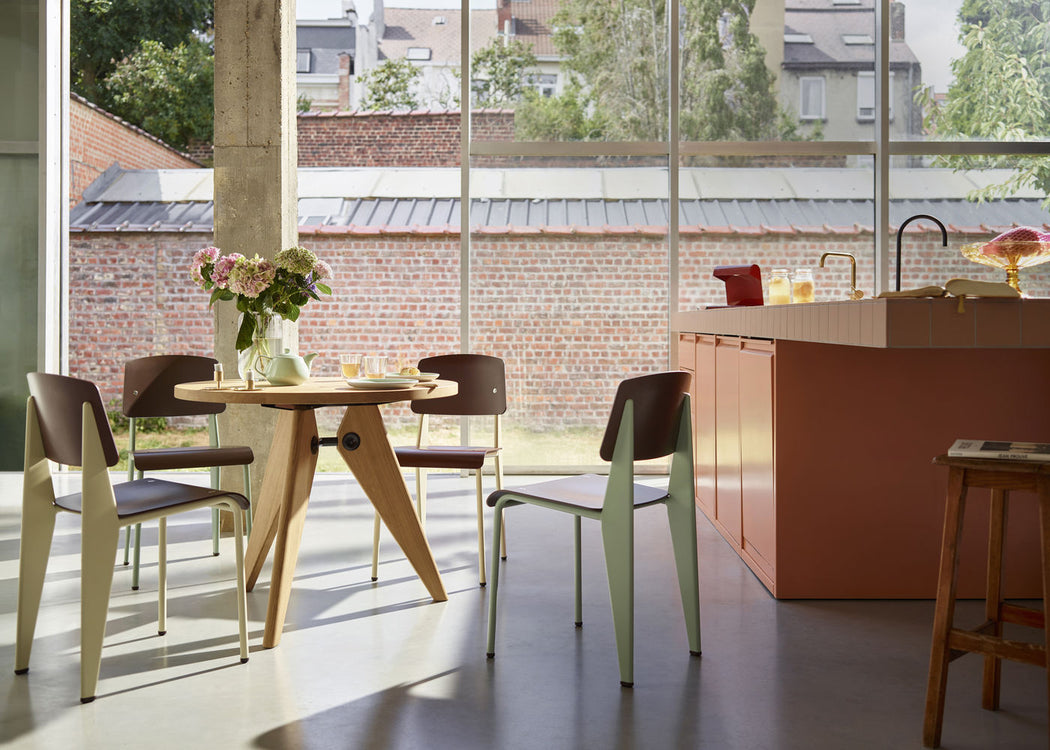 Standard SP Chair Deep Black Japanese Red