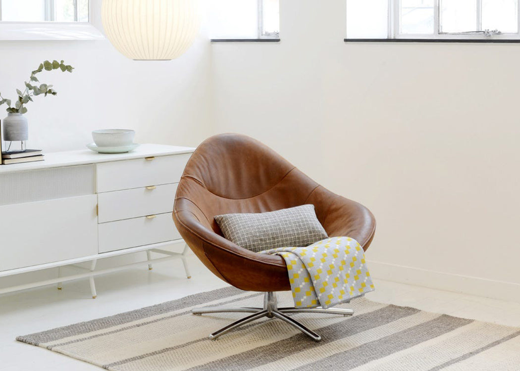 Hidde Swivel Armchair Yak Leather Brown