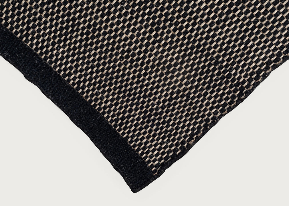Asko Rug Black 140cm x 200cm
