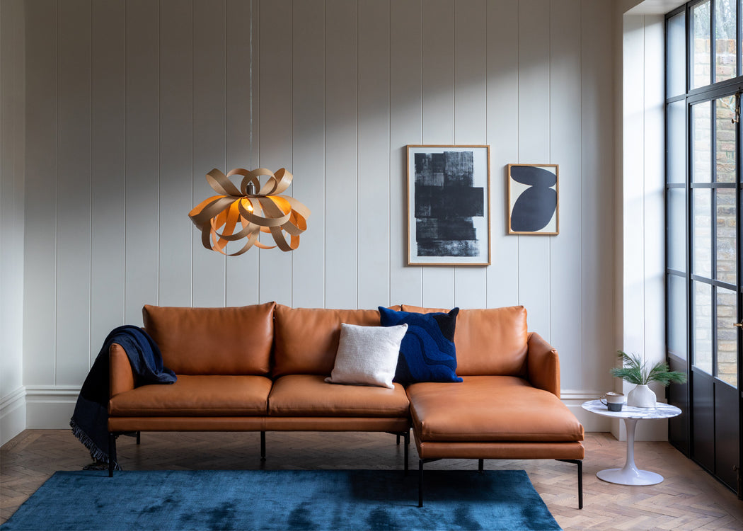 Matera Right Hand Facing Chaise Sofa Daino Leather Elephant / Black