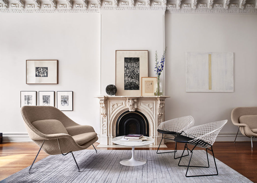 Saarinen Coffee Table with White Base 107cm x 70cm (Oval) / Arabescato Marble