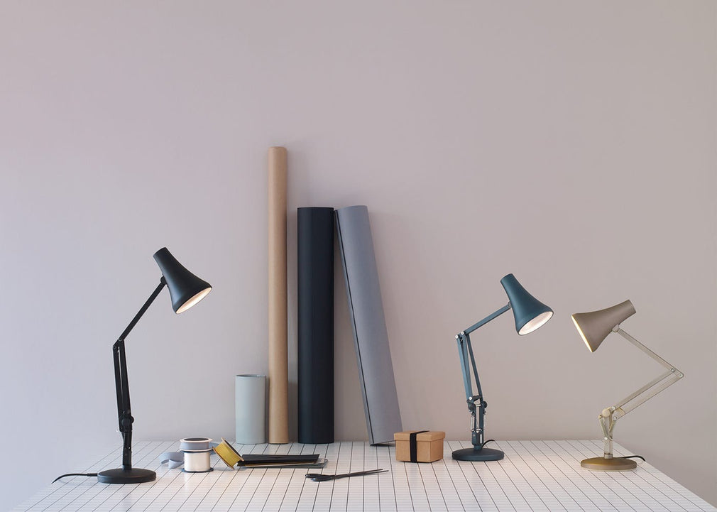 90 Mini Mini Desk Lamp Black and Black