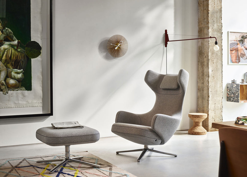Grand Repos Chair Premium Leather Ochre 62 / Polished Aluminium
