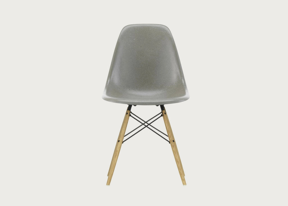 Eames DSW Fibreglass Chair Parchment / DKW Golden Maple