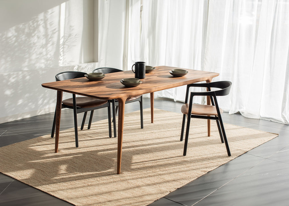 Fawn Dining Table Natural Oiled Walnut / 160cm x 90cm