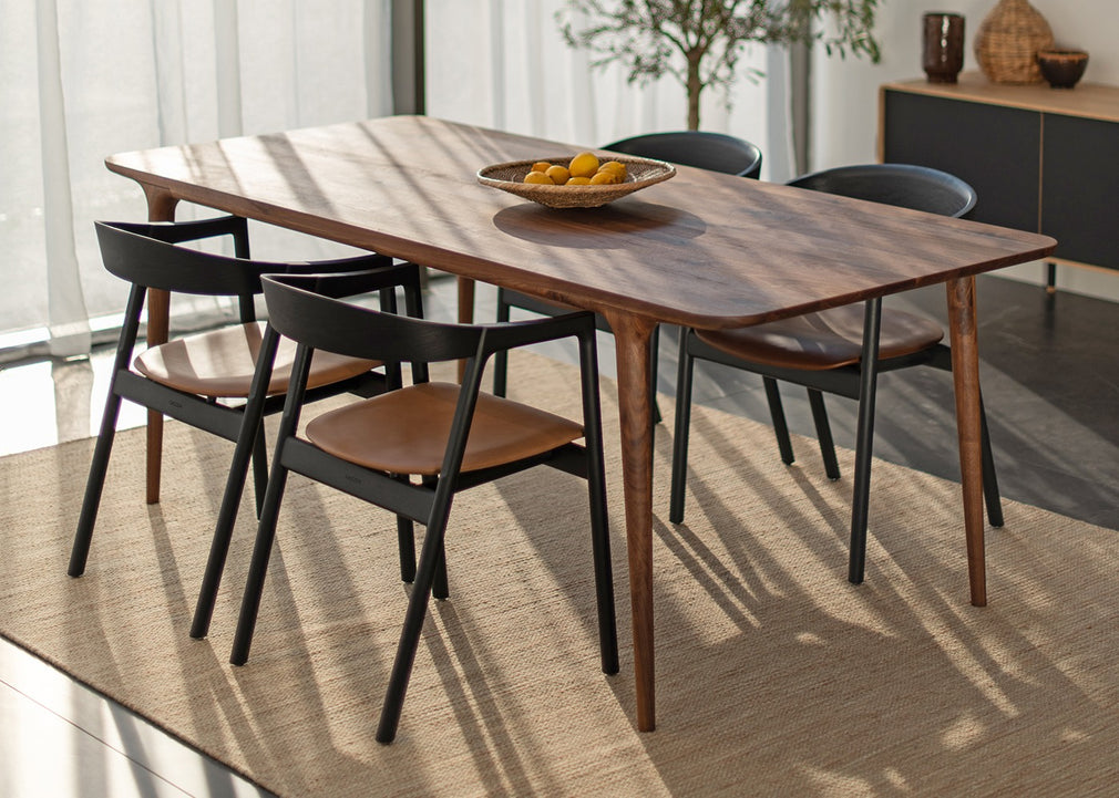 Fawn Dining Table Natural Oiled Walnut / 160cm x 90cm