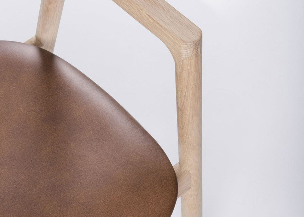 Muna Dining Chair White Oiled Oak / Dakar Leather Stone