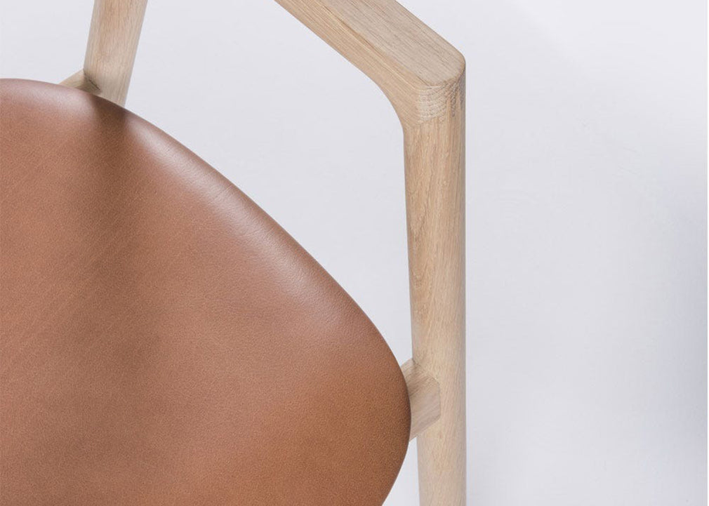 Muna Dining Chair White Oiled Oak / Dakar Leather Stone