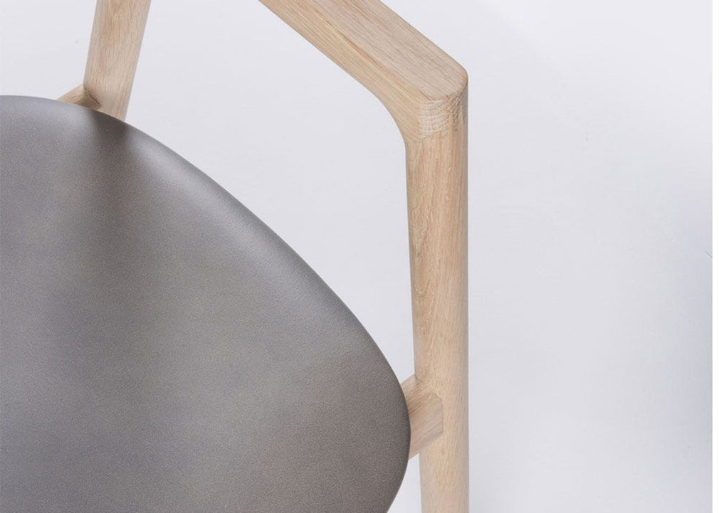 Muna Dining Chair White Oiled Oak / Dakar Leather Stone