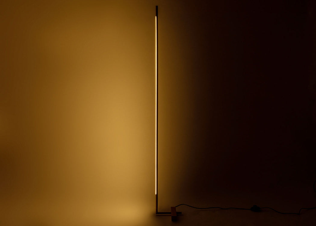 Saber LED Floor Lamp Gold