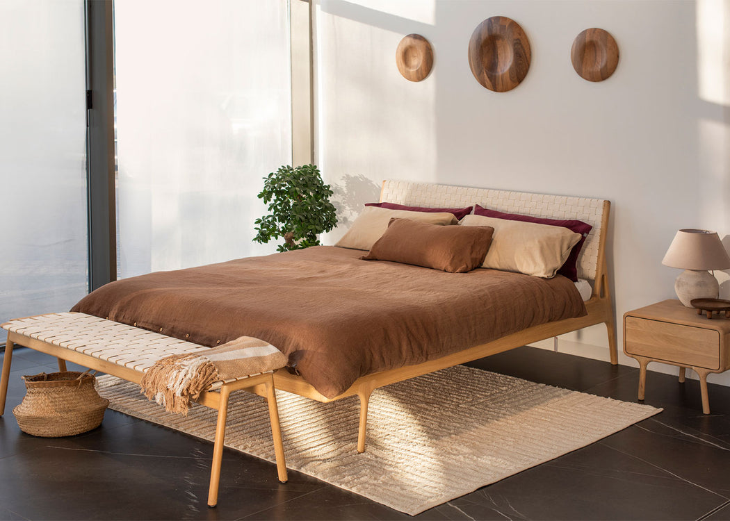Fawn Bed White Webbing King