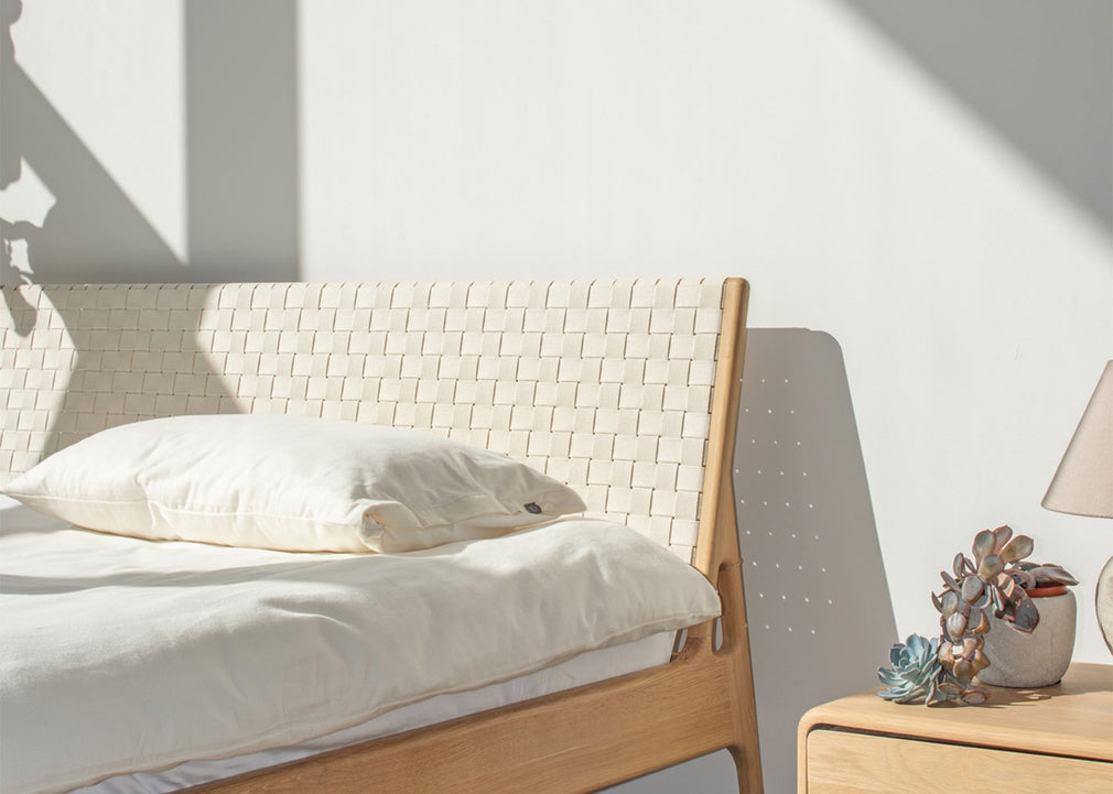 Fawn Bed White Webbing King
