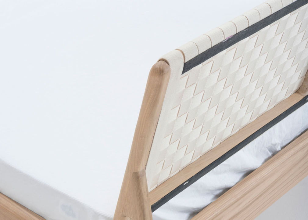 Fawn Bed White Webbing King
