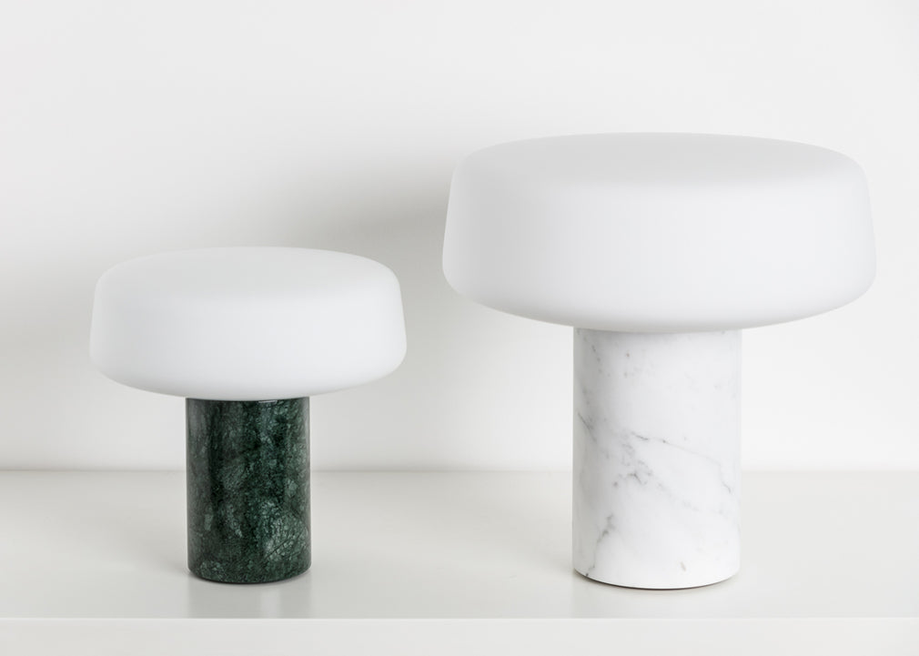 Solid LED Table Lamp Regular / Carrara Marble White
