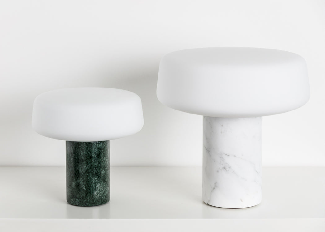 Solid LED Table Lamp Regular / Carrara Marble White