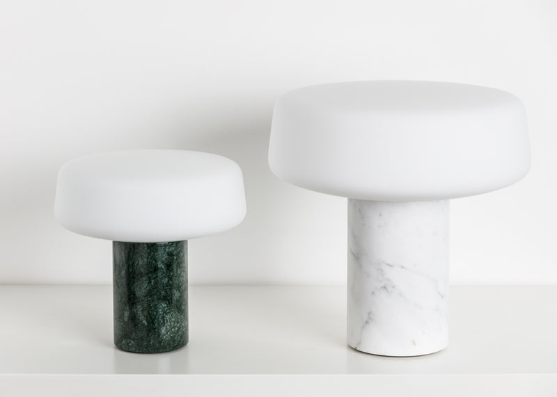 Solid LED Table Lamp Regular / Carrara Marble White