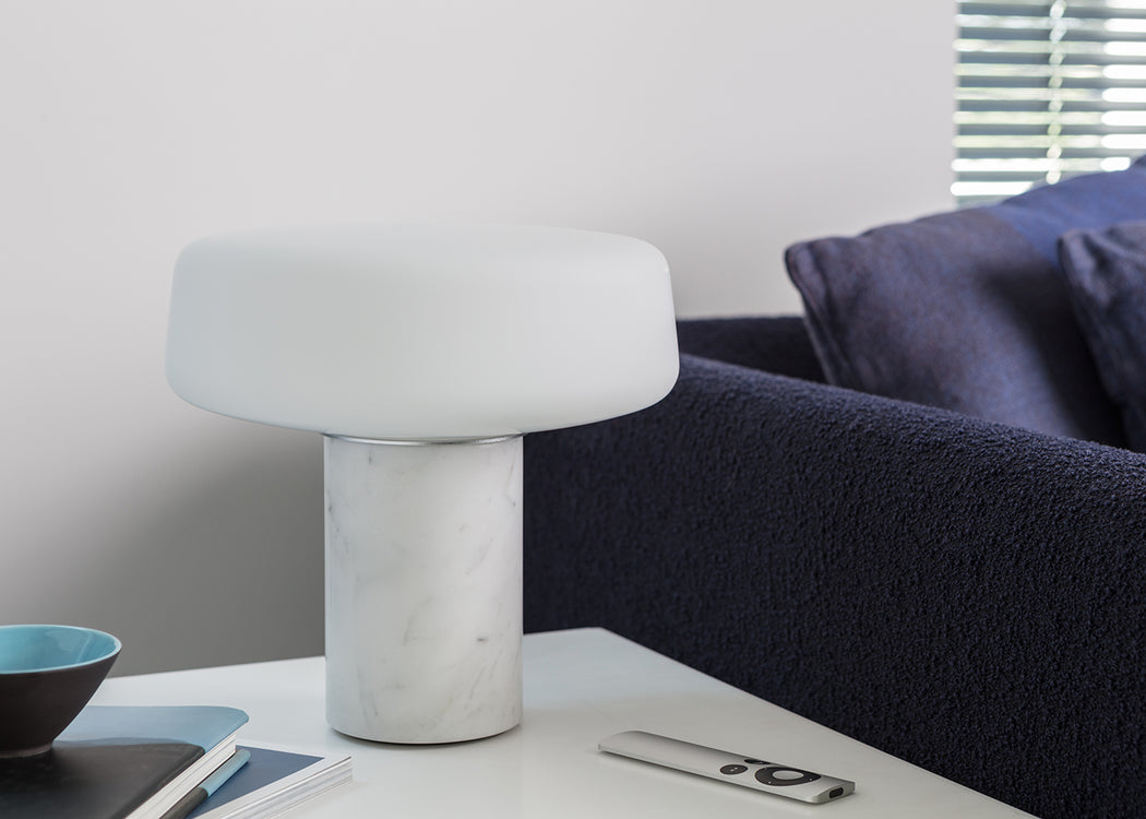 Solid LED Table Lamp Regular / Carrara Marble White