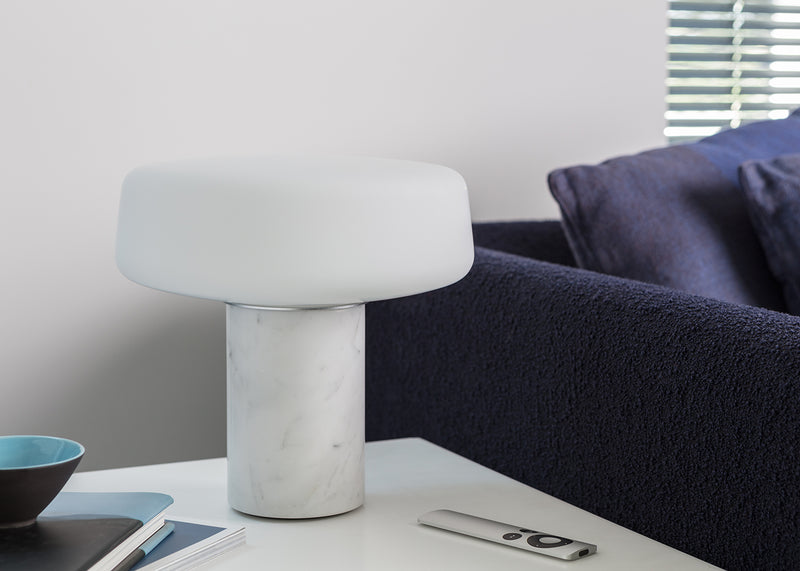 Solid LED Table Lamp Regular / Carrara Marble White
