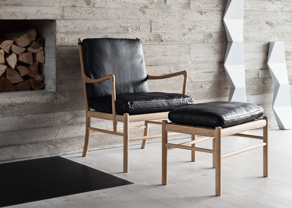 OW149 Colonial Armchair Soaped Oak / Leather Thor 301 Black