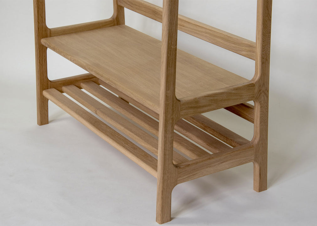 Agnes Hall Stand Oak