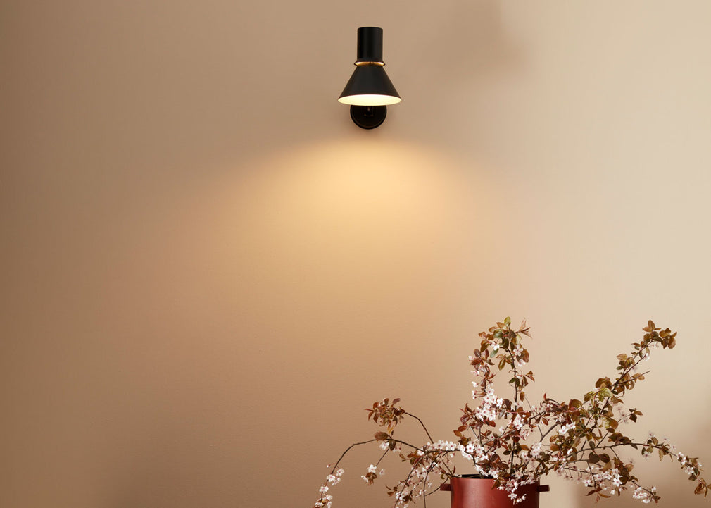 Type 80 Wall Light Short Arm Matte Black
