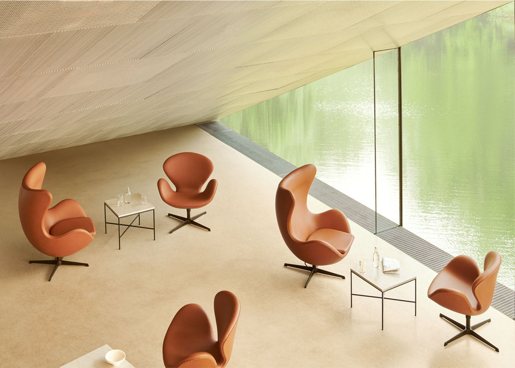 Swan Lounge Chair Walnut Leather