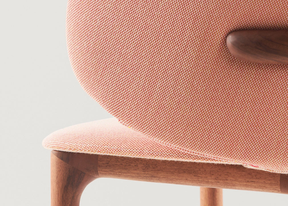 Mela Dining Chair European Walnut / Kvadrat Steelcut Trio 453