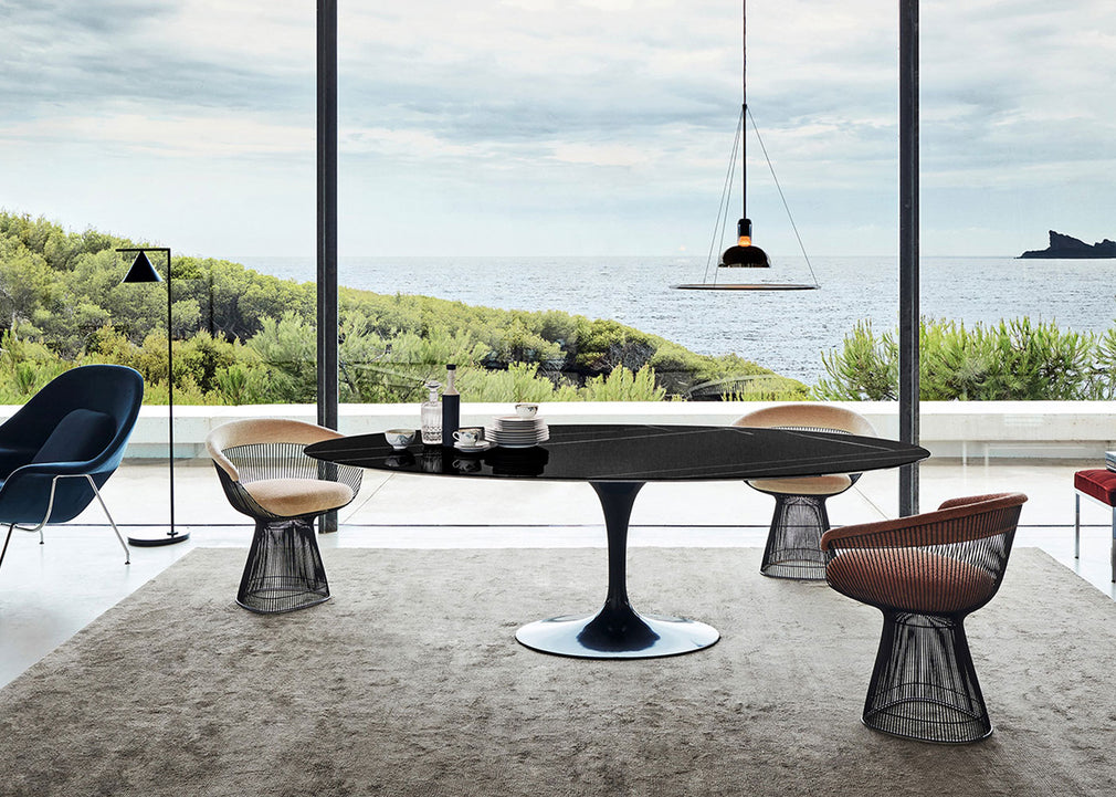 Saarinen Dining Table with Black Base Dia. 107cm (Round) / Arabescato Marble