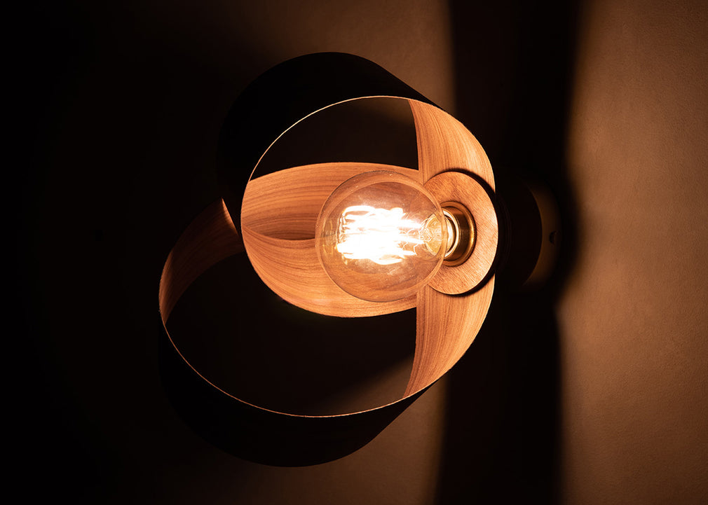 Verso Wall Light Oak
