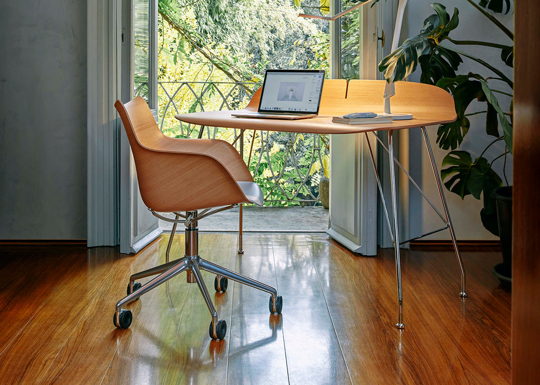 Q/Wood Swivel Chair Upholstered Seat