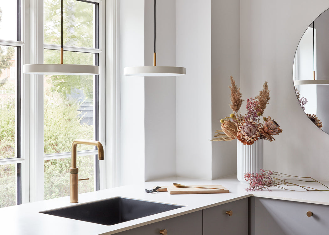 Asteria LED Pendant Light Pearl White / Medium
