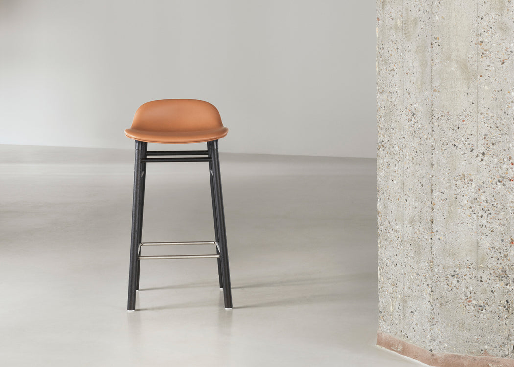 Form Barstool with Leather Seat Ultra Leather 41574 / Black Oak