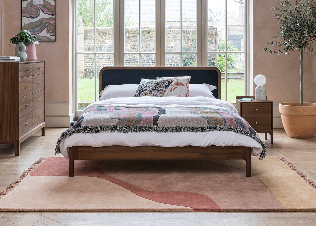 Artie Bed King / Walnut