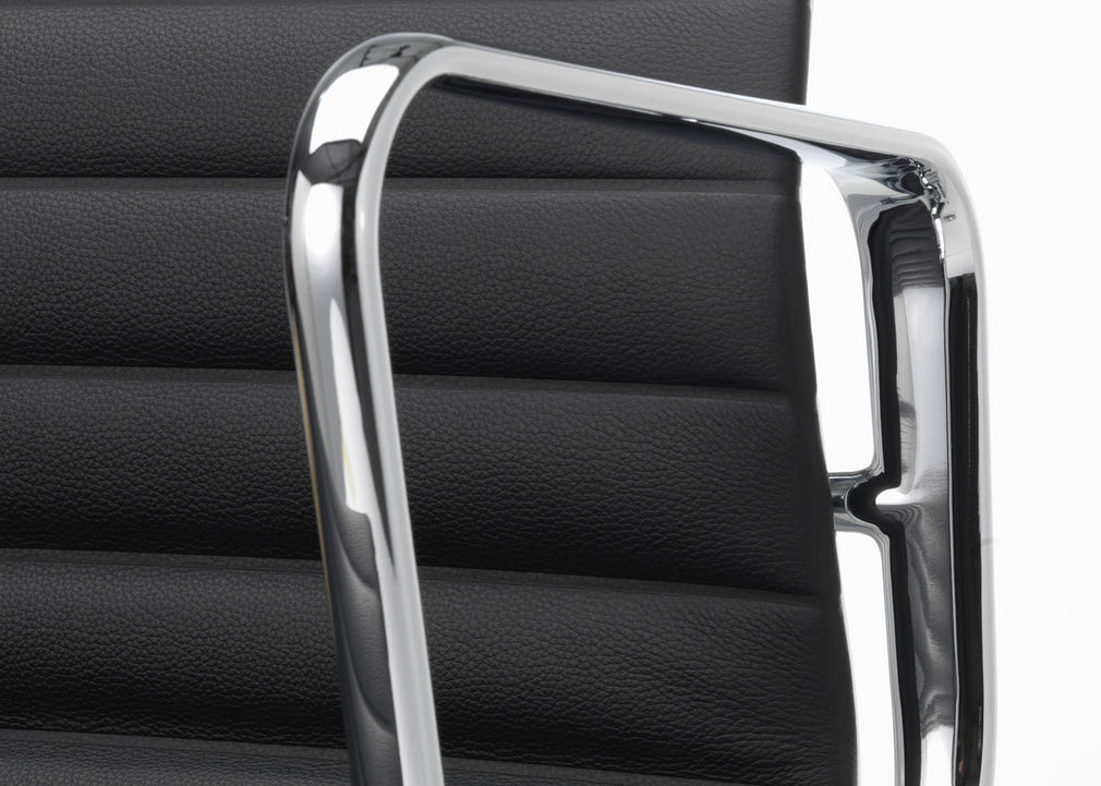 Aluminium Chair EA 117 Premium Leather Nero 66