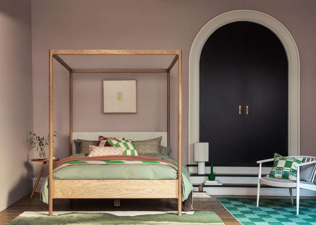 Marlow 4-Poster King Sized Bed Walnut