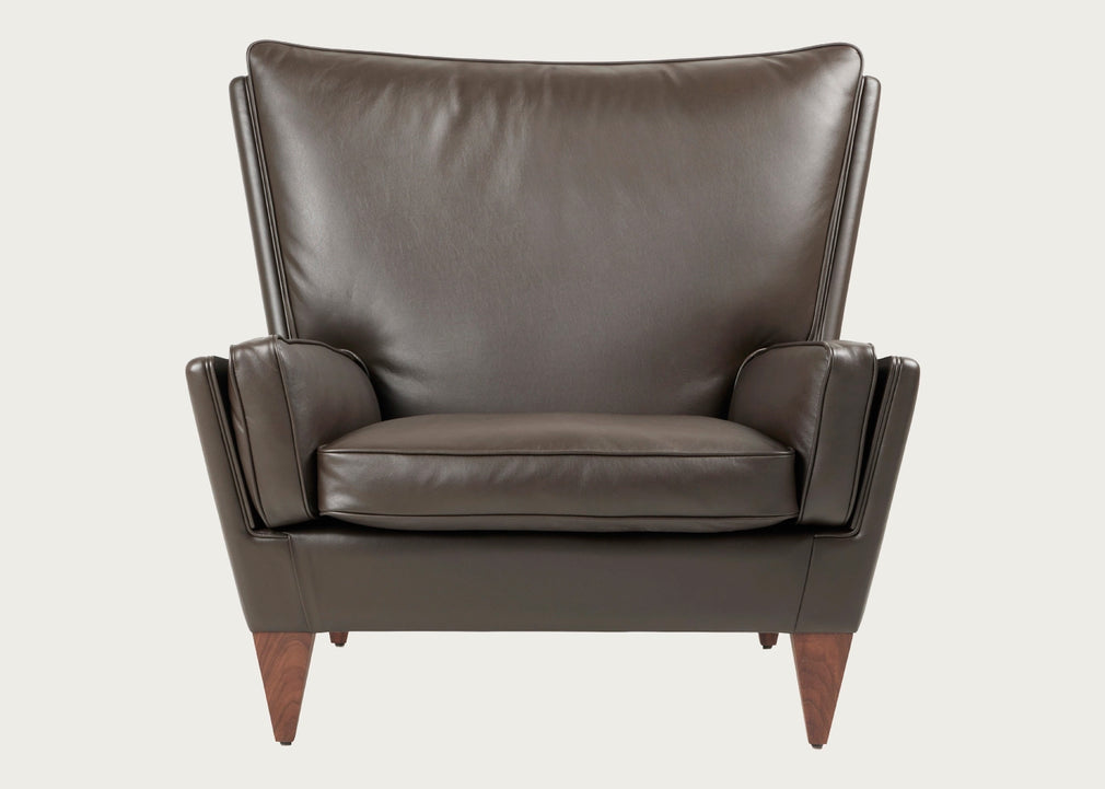 V11 Lounge Chair Smooth Leather Coffee