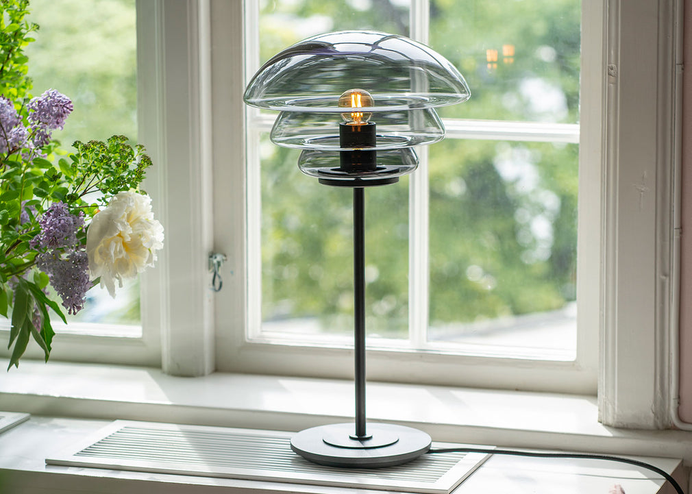 Archive 4006 Table Lamp White & Black