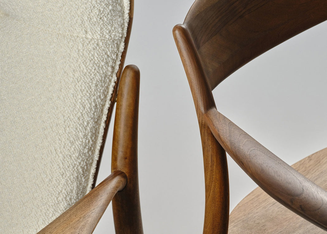 Nila Dining Chair Walnut / Zenith Leather Black 9024