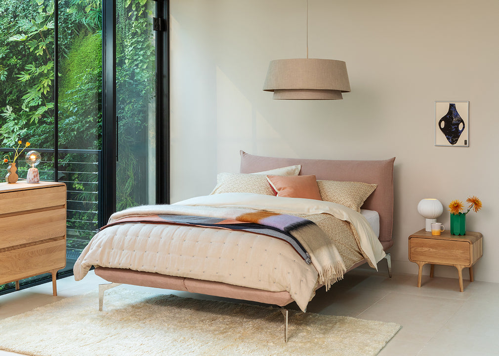 Aria Bed Double / Nova Boucle Oat / Black