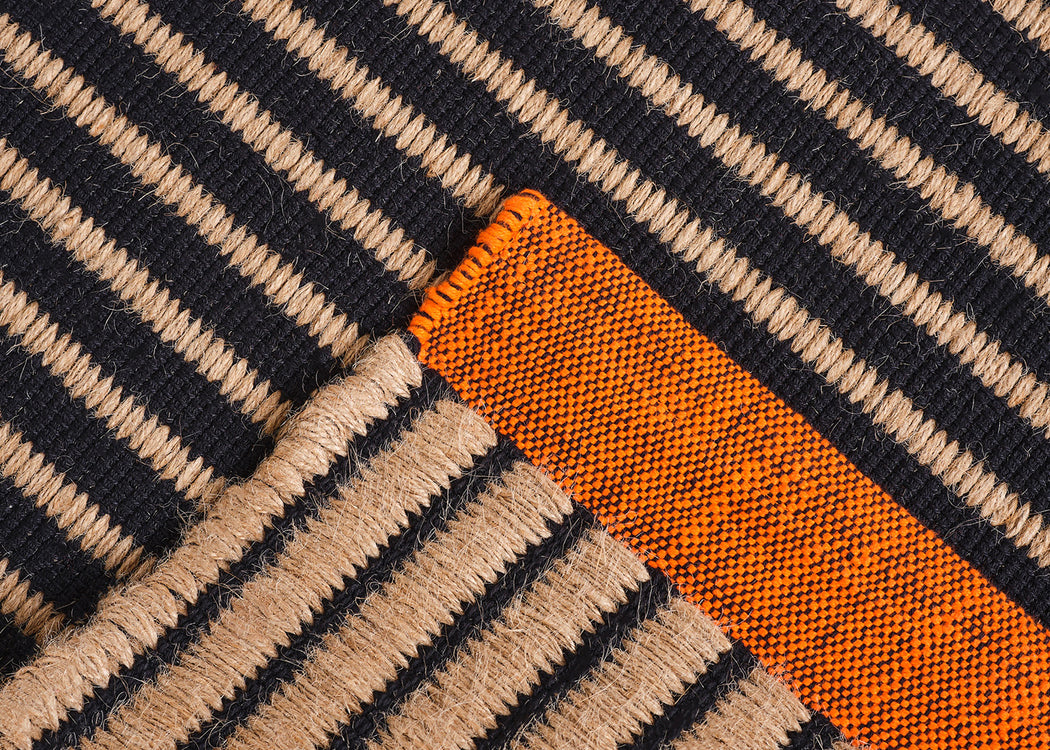 Line Rug Black 170cm x 240cm