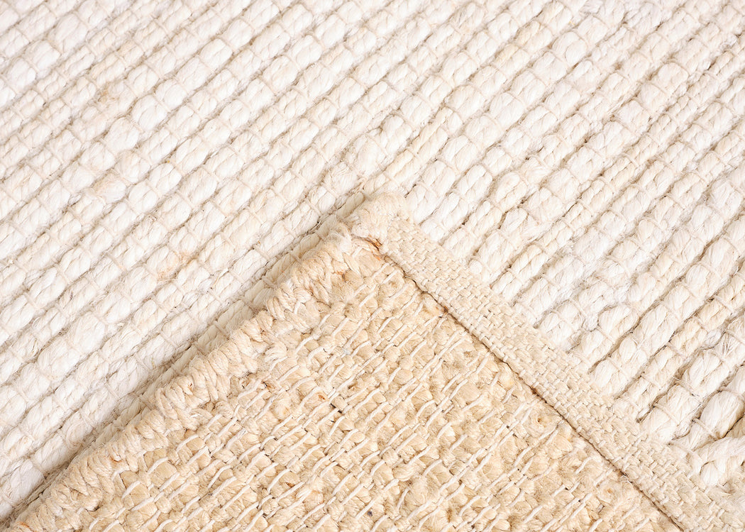 Knotty Rug White 170cm x 240cm