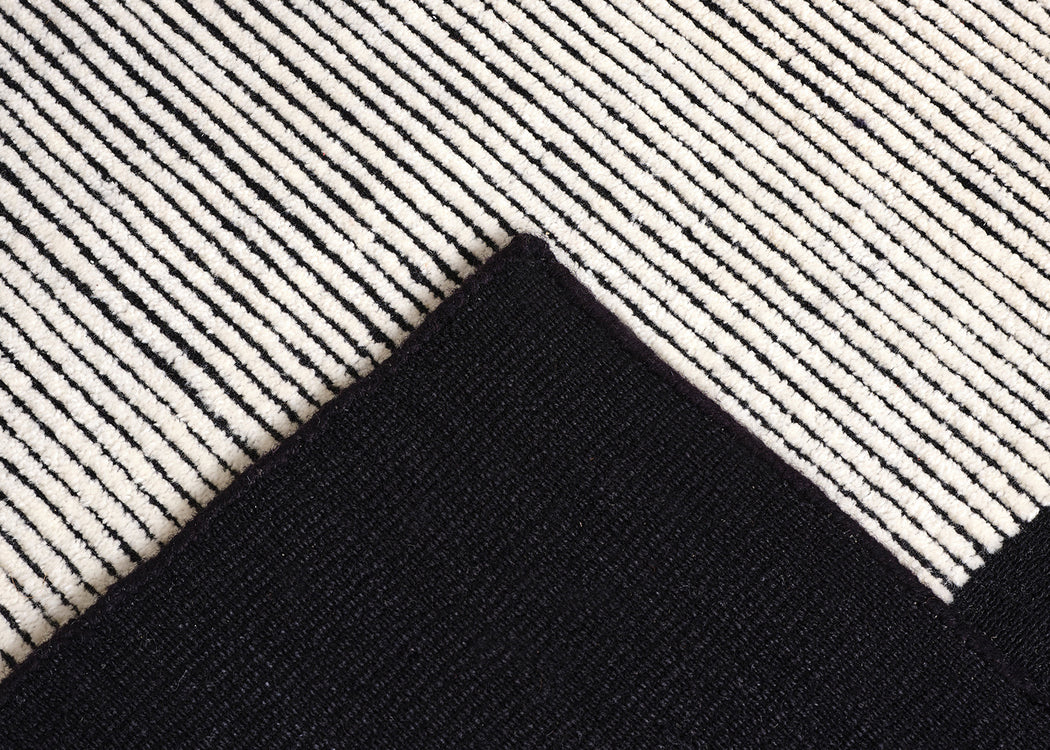 Disc Rug 170cm x 240cm