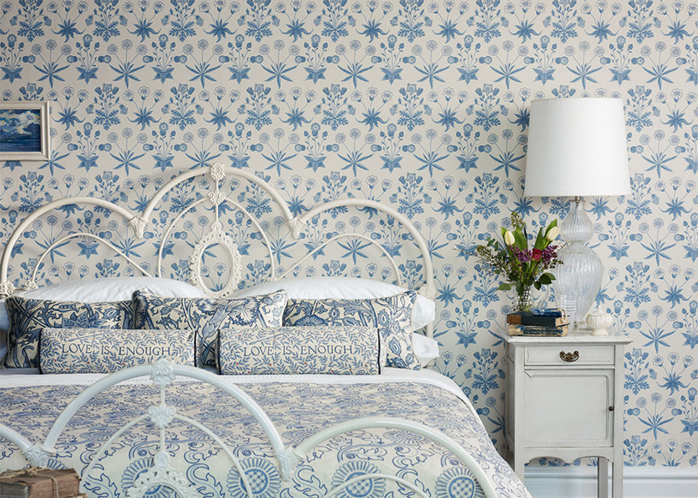 Daisy Wallpaper Coral-Manilla