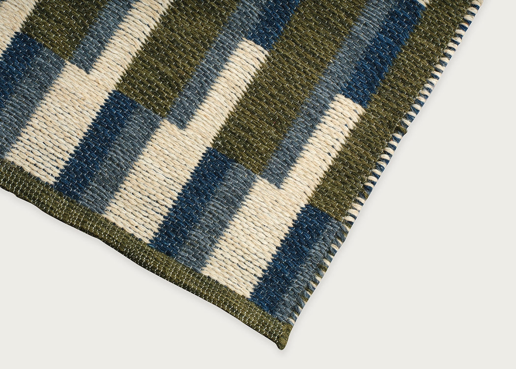 Offset Rug 140cm x 200cm