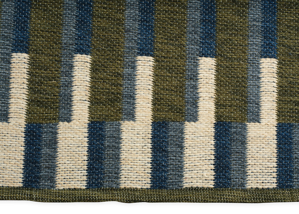 Offset Rug 140cm x 200cm