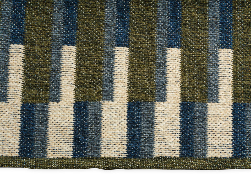Offset Rug 140cm x 200cm